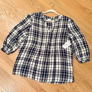 NWT Croft & Barrow metallic & checkered Top